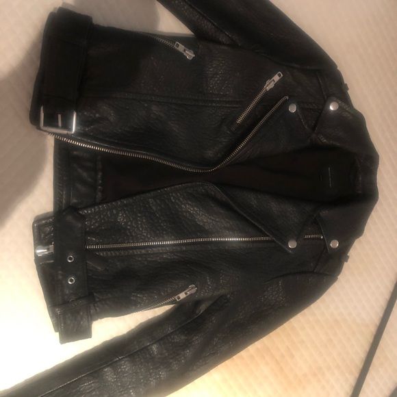 Like new. Only worn 2 times. - Picture 3 of 3